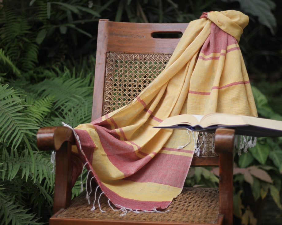 yellow cotton handloom dopatta handwoven in Uttar Pradesh