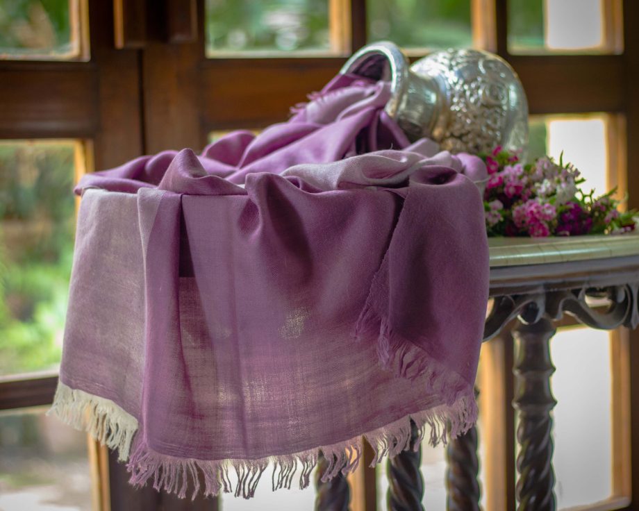 handwoven pure pashmina cashmere shawl from kashmir india handwoven