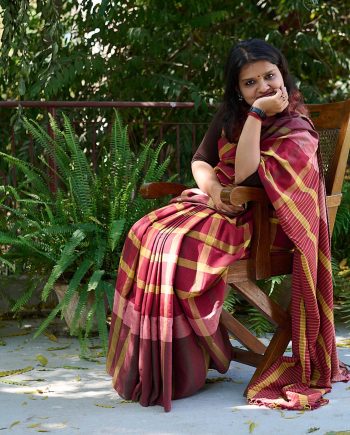 handloom cotton fabric sari Indian sustainable fashion