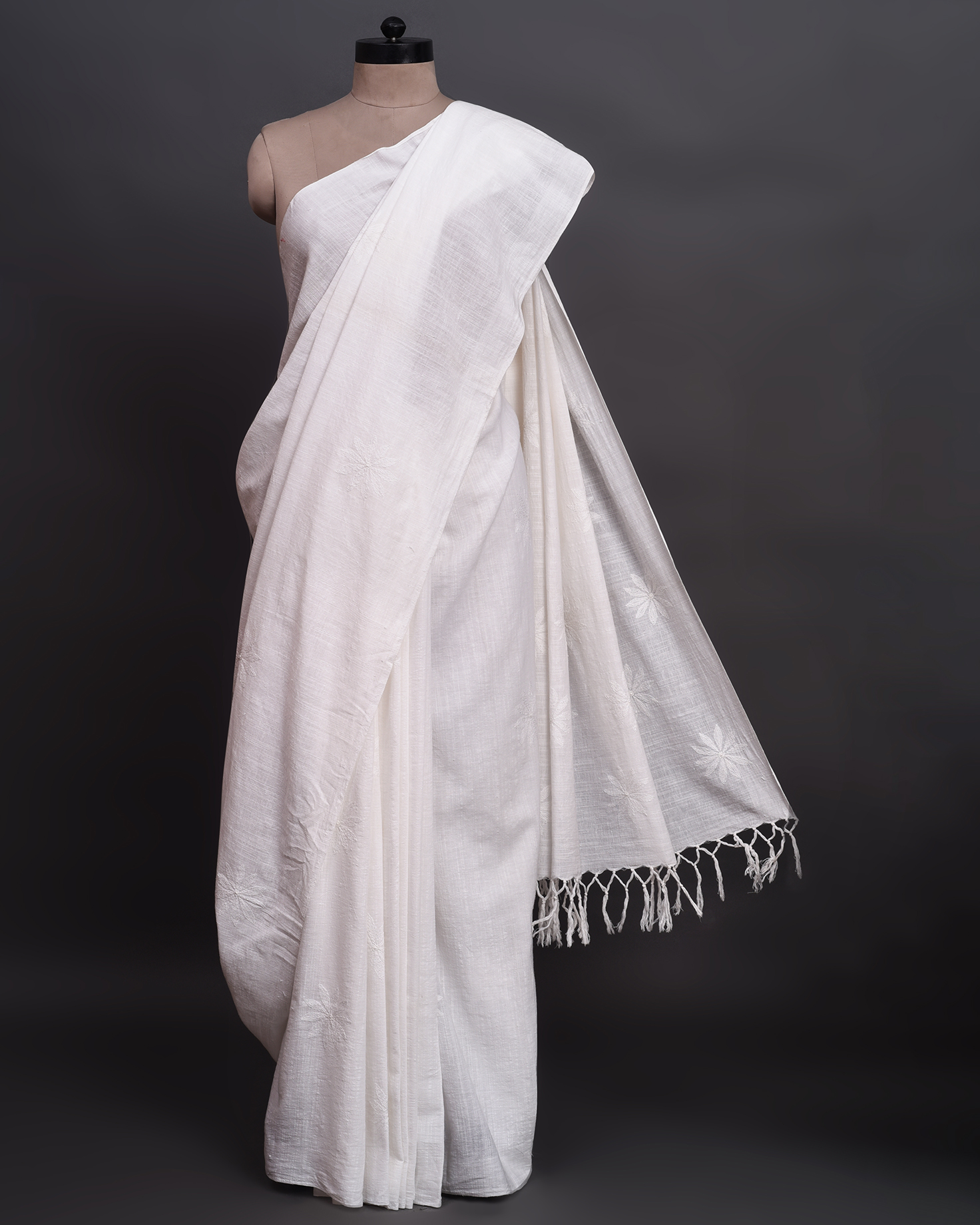 Kora Chikankari Sari Bakhiya