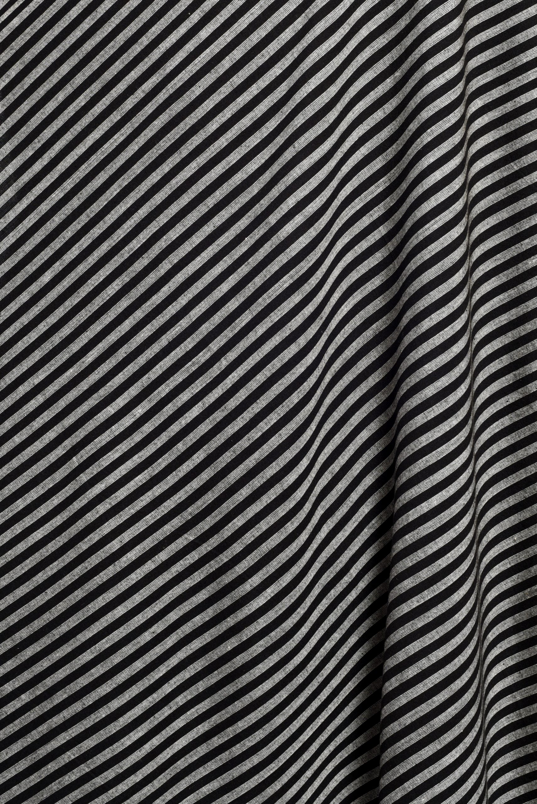 Looms & Lines
